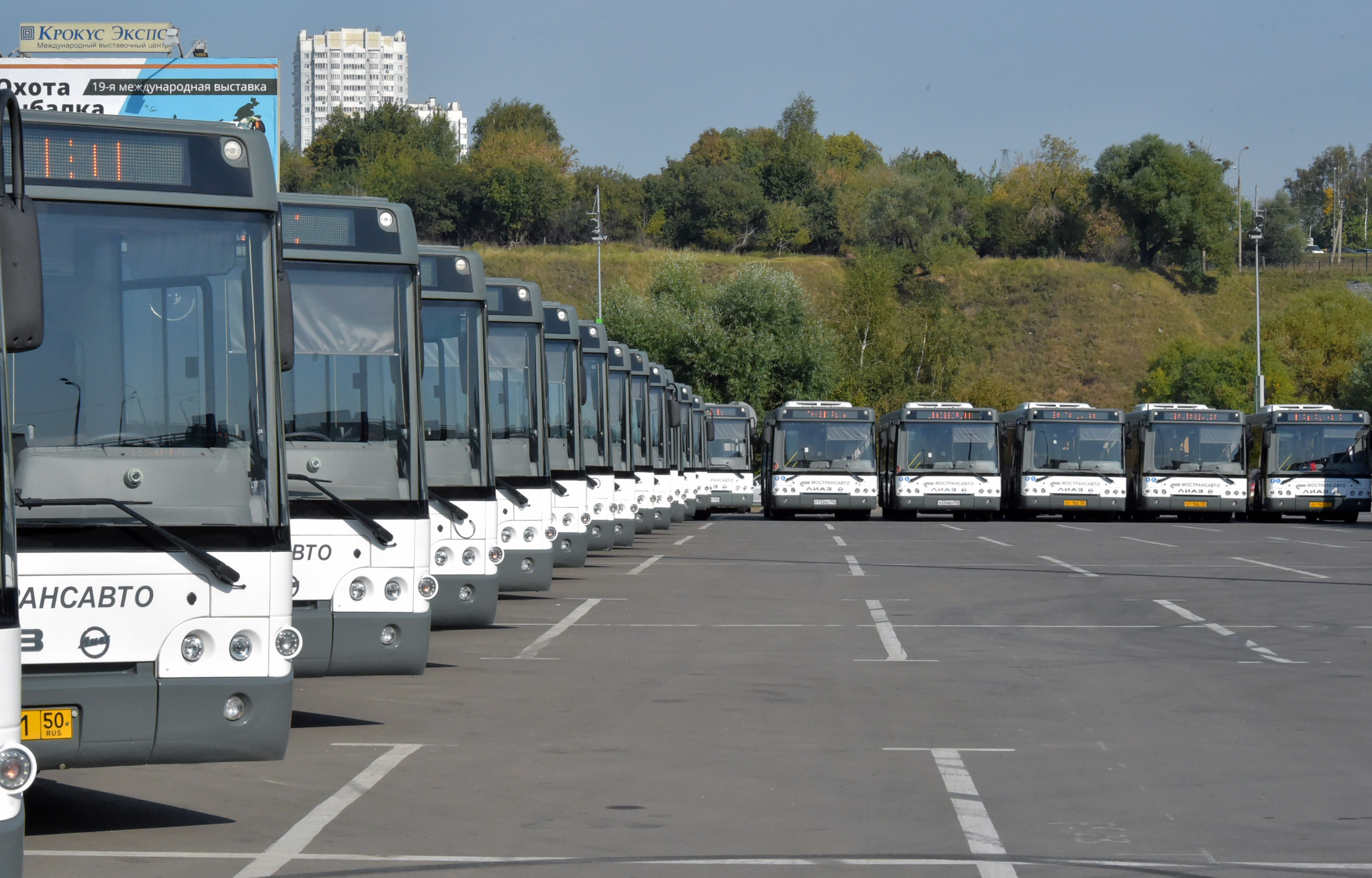 Социальные автобусы подмосковья. Автобусный парк Мострансавто. Мострансавто автобусы Подмосковье. Автопарк Мострансавто. Новые автобусы Мострансавто.